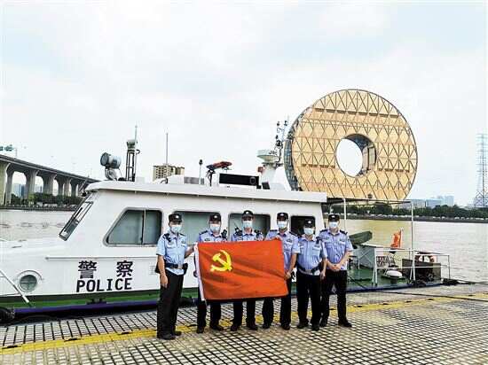 广州水警设立水域封控点24小时全天候不间断巡逻