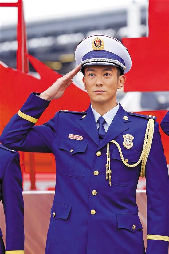 杜江: 我"杀死"了一个 不够勇敢的自己